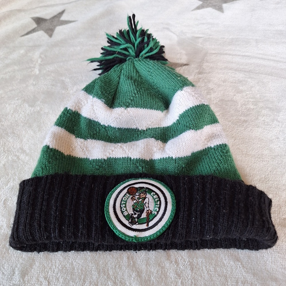 Mitchell & Ness Boston Celtics Green/White Winter Hat Beanie Logo Embroidered - Picture 1 of 7